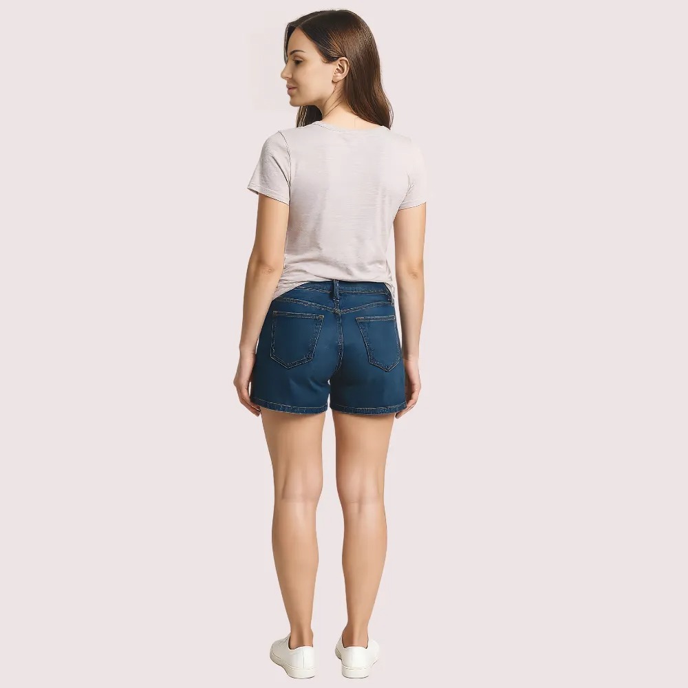 Pink Crown Graphic Casual Tee image 2